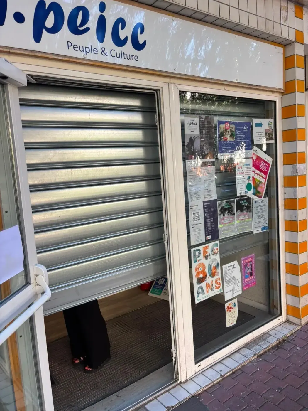 Déblocage de rideau métallique bloqué à Pantin